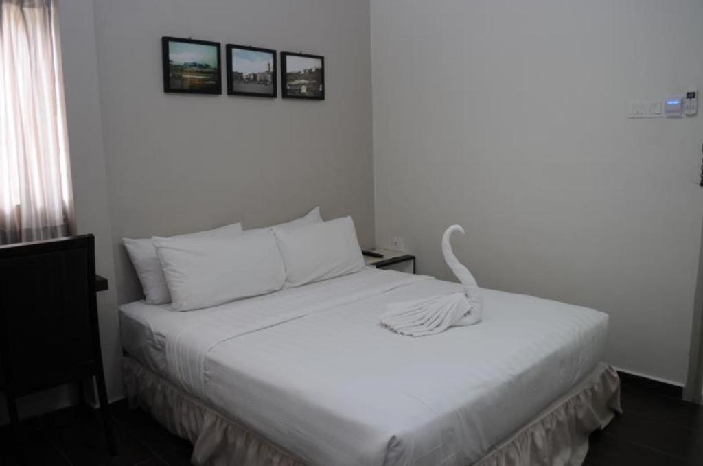 Luscious Hotel Bukit Mertajam Buitenkant foto