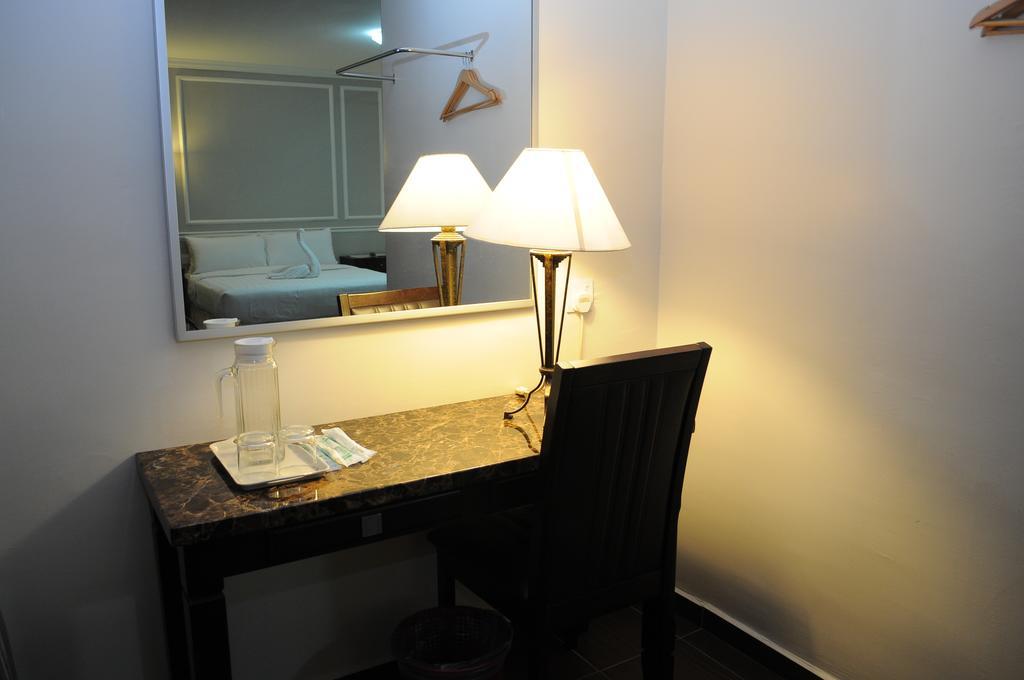 Luscious Hotel Bukit Mertajam Kamer foto